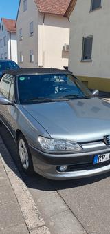 Peugeot 306 Cabriolet 110 Premium - Peugeot 306 mit Benzin-Antrieb: Automatik
