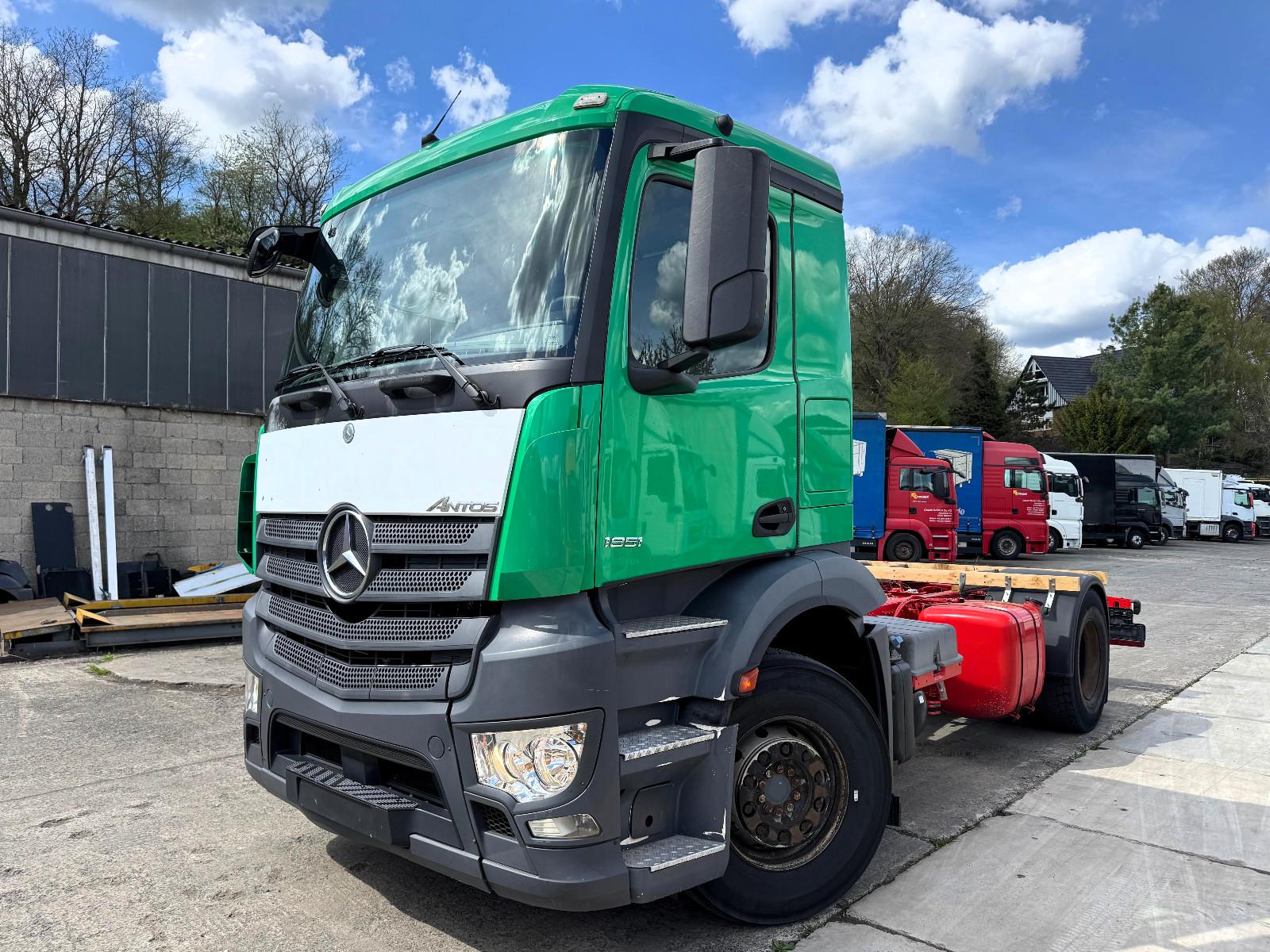 Mercedes-Benz Antos 1851 4x2