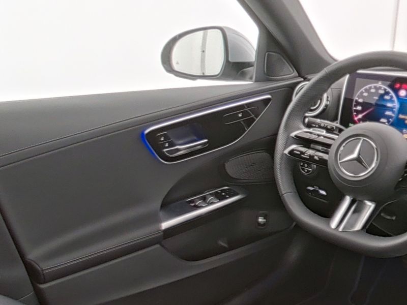 Fahrzeugabbildung Mercedes-Benz C 200 4M T AMG AHK+Totw+Ambi+LED+Kamera+WinterP