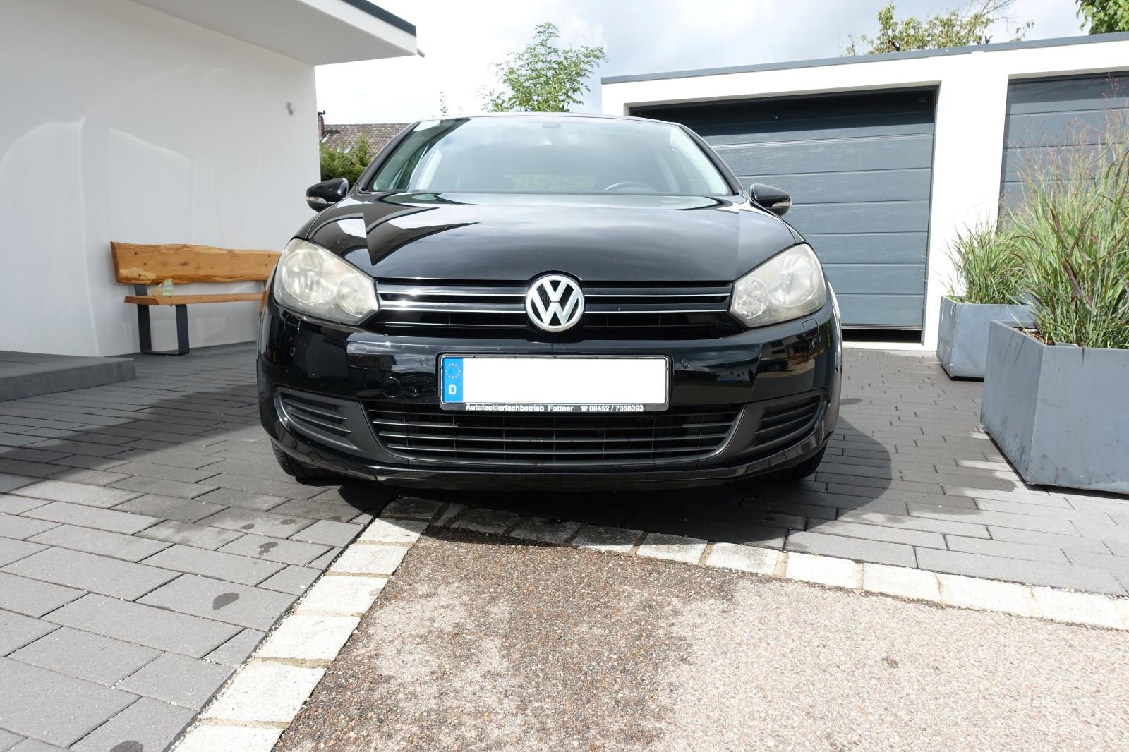 Volkswagen Golf 2009 — rear view