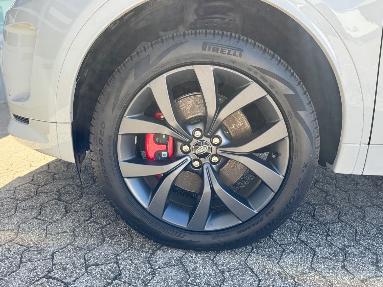 Fahrzeugabbildung Land Rover Discovery Sport R-Dynamic /MERIDIAN/CARPLAY/KAM