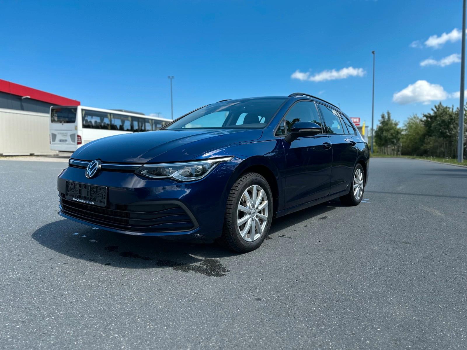 Volkswagen Golf VIII Variant ACC NAVI AHK 1HAND