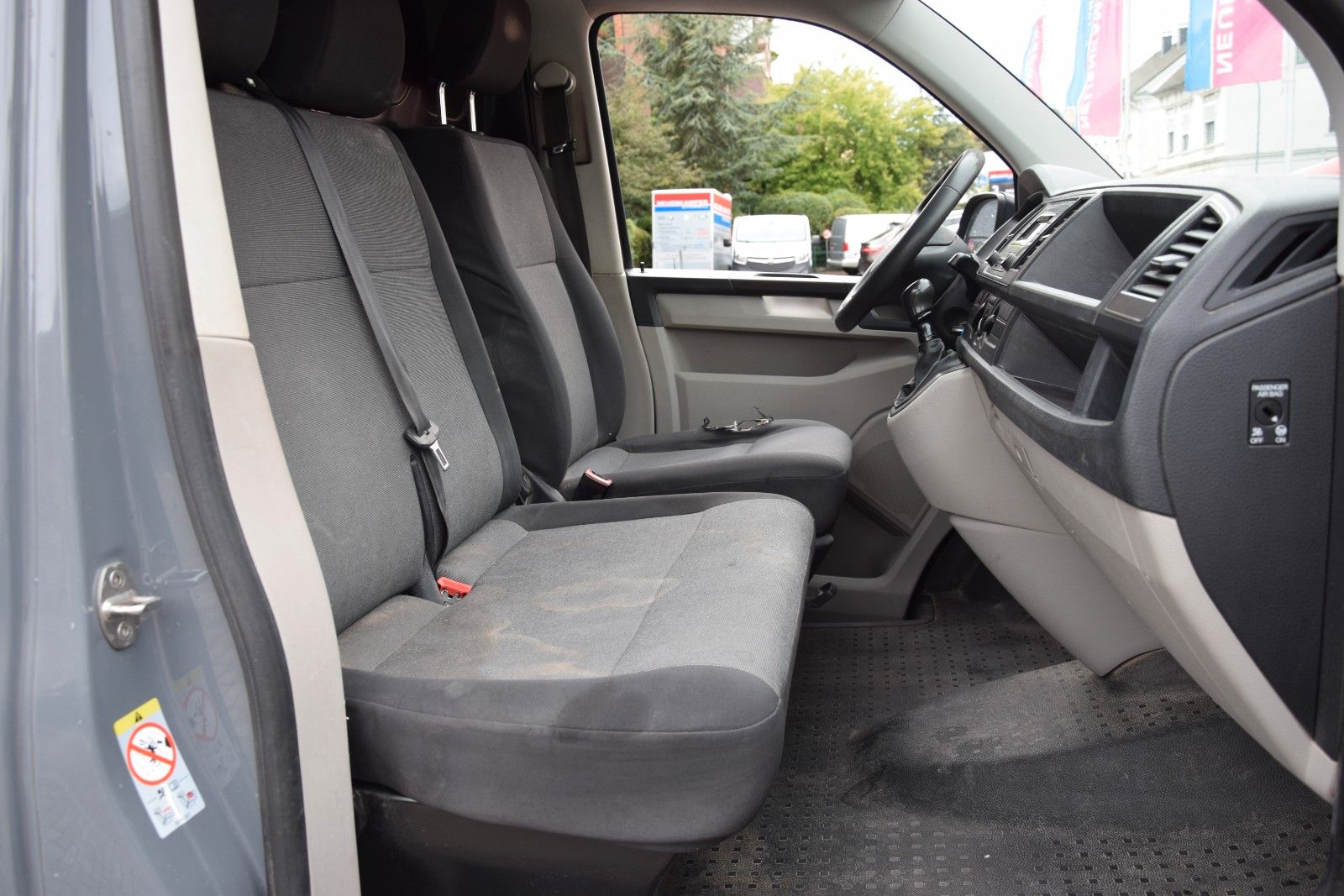 Fahrzeugabbildung Volkswagen T6 Transporter Kasten/Kombi Kasten FWD 1. Hand