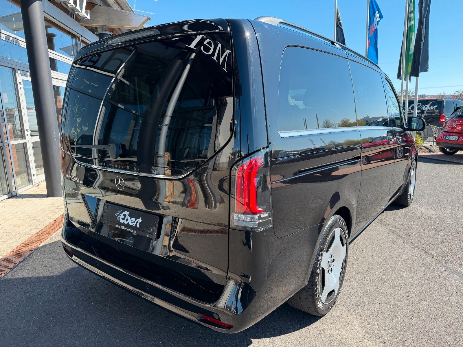 Fahrzeugabbildung Mercedes-Benz V 250 d AVA DISTRONIC AHK2,5to elektr Türen 360