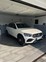 Mercedes-Benz GLC 200 4MATIC AMG line Night Paket  - Mercedes-Benz GLC 200: Von Privat