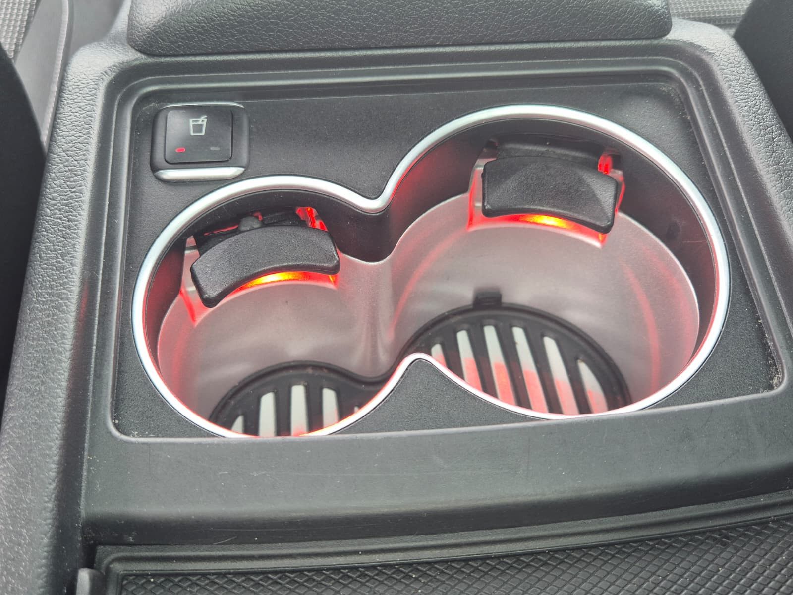Fahrzeugabbildung Mercedes-Benz V 300 d 4MATIC lang AMG PANO*Mittelkonsole*AHK