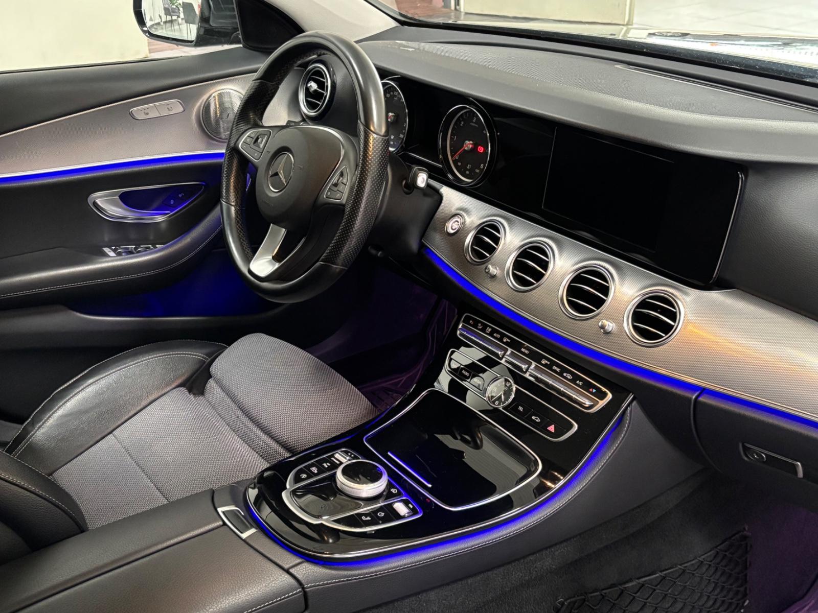 Mercedes-Benz E 220d Automatik,Scheckheft,Burmester,AHK,Navi