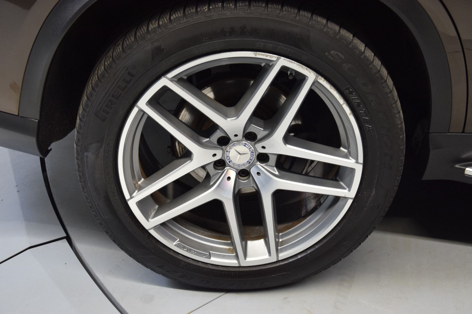 Fahrzeugabbildung Mercedes-Benz GLE 350d Coupé 4Matic AMG Line Pano HuD h/k Dist