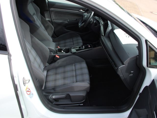 Volkswagen Golf VIII GTE KLIMA NAVI ALU