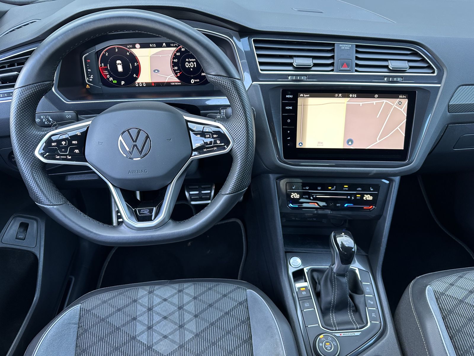 Fahrzeugabbildung Volkswagen Tiguan Allspace 4M R-Line Black NAV+LED+AHK+360°