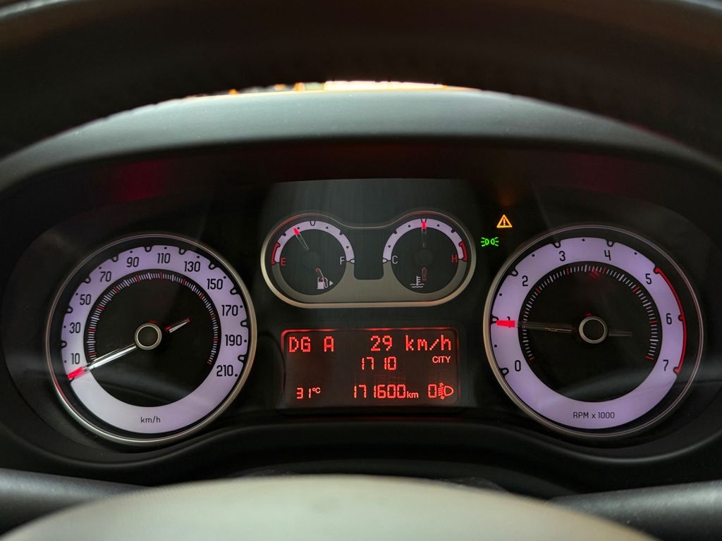 FIAT 500L|PDC|Klima|DAB|Navi|Tempomat|Bluetooth|AUX FIAT 500L|PDC|Klima|DAB|Navi|Tempomat|Bluetooth|AUX