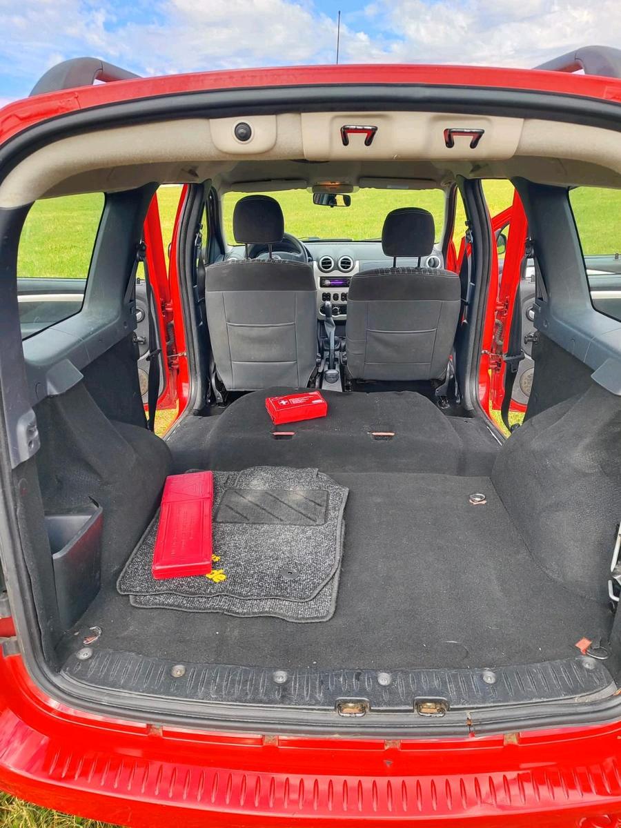 Dacia Logan 2011 — photo 10