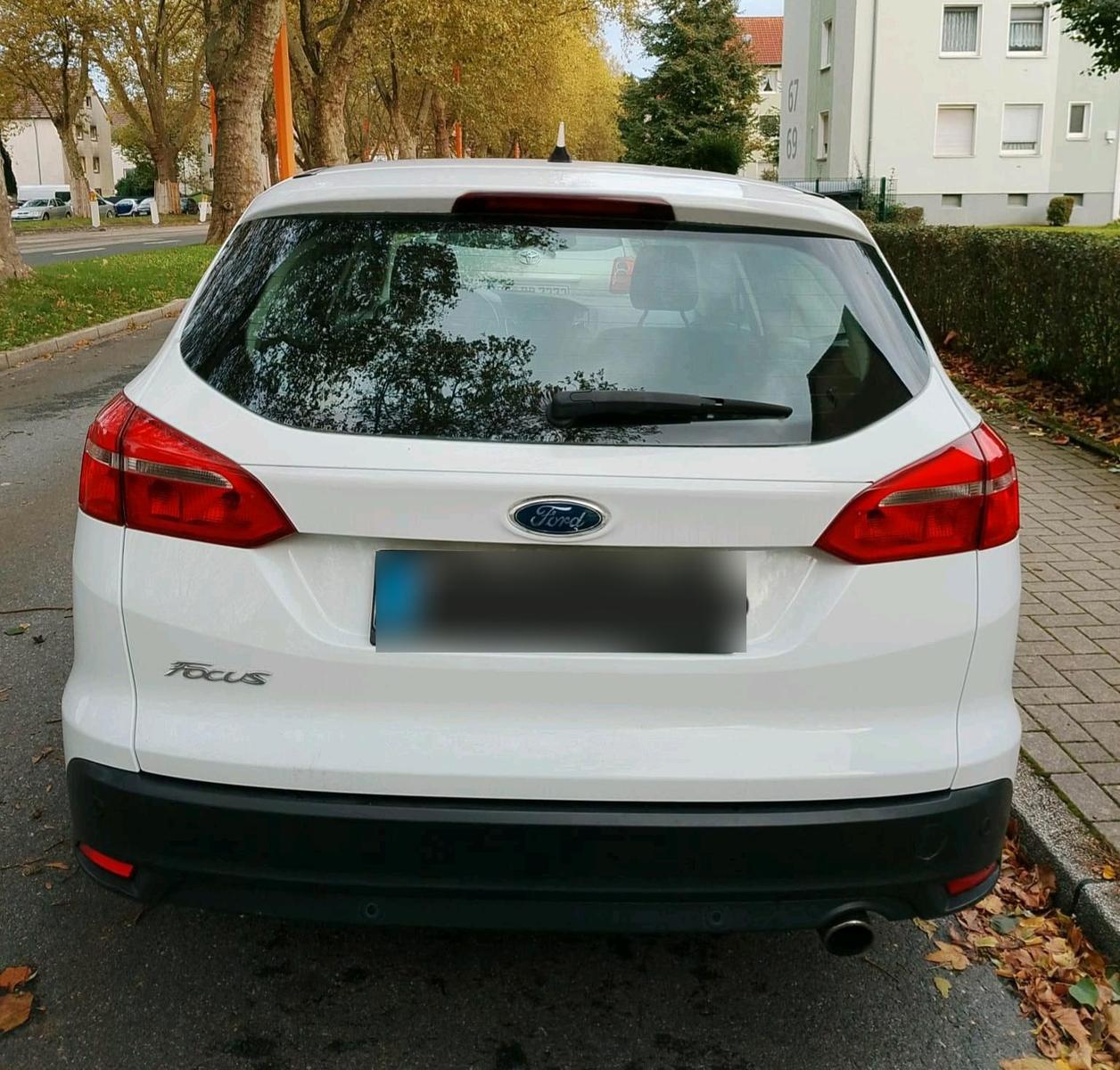 Ford Focus 2015 — engine 140 HP (103kW)