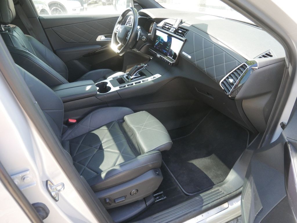 DS Automobiles DS 7 Crossback E-Tense Rivoli 4x4 ACC LED PANO imagem 3