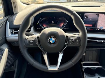 BMW 220i Active Tourer DAB LED Komfortzg. Shz