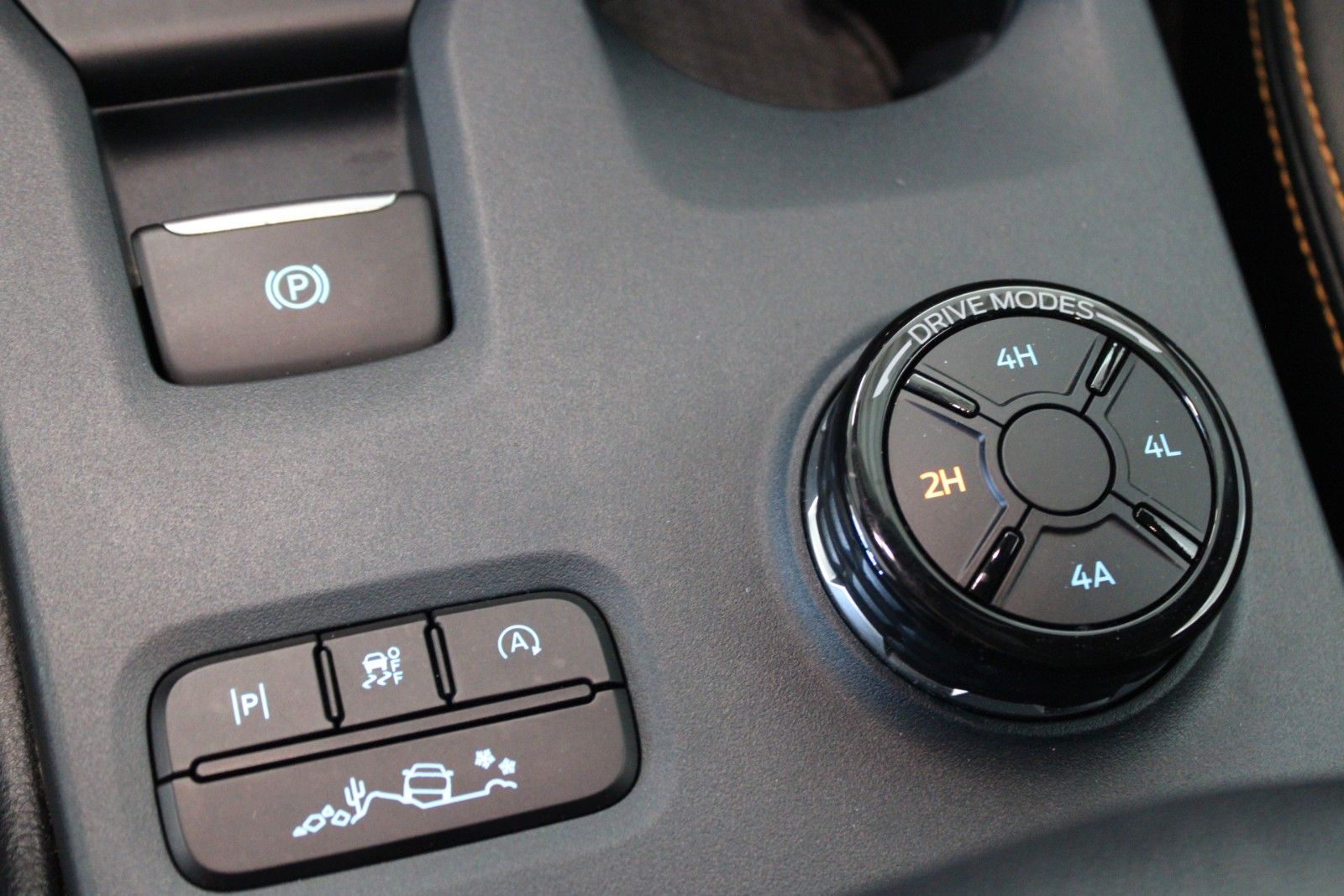 Fahrzeugabbildung Ford Ranger Wildtrak Automatik AHK Leder ACC STDHZ