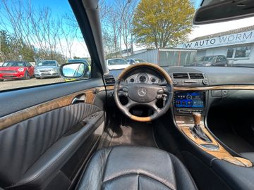 Mercedes E 320 - 12