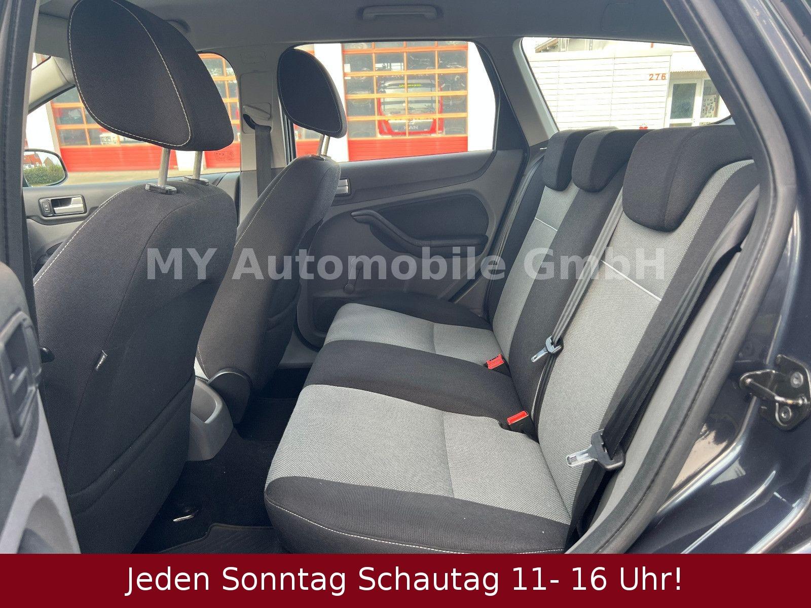 Ford Focus 2011 — photo 22