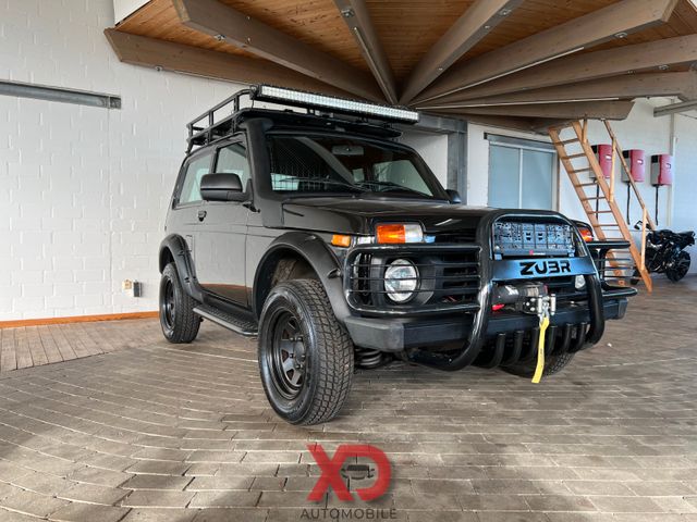 Lada Niva Legend 1.7i 4x4 Black Edition ZUBR Umbau