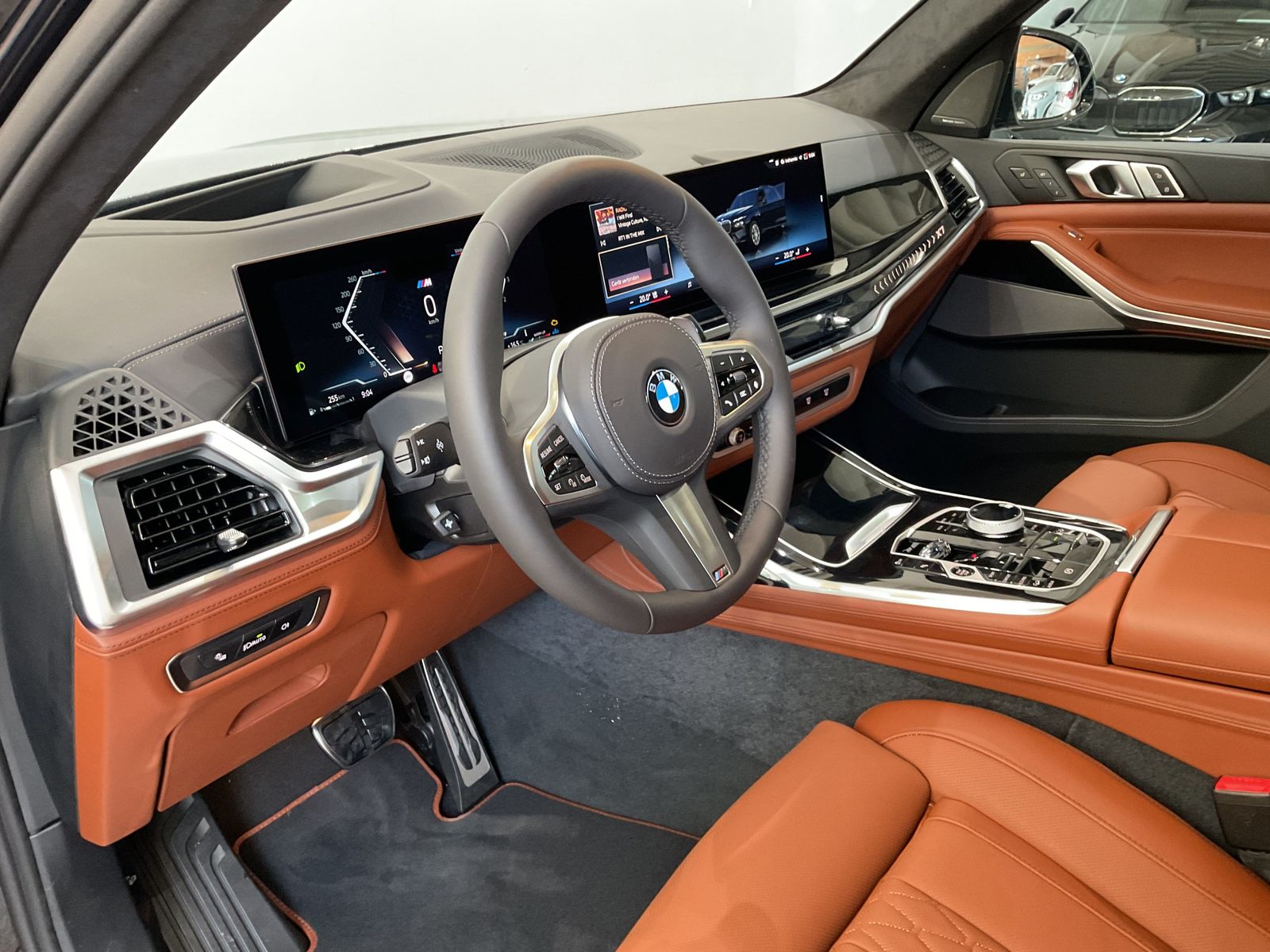 Fahrzeugabbildung BMW X7 xDrive40d Sitzbelüftung, H&K Hifi, AHK DAB