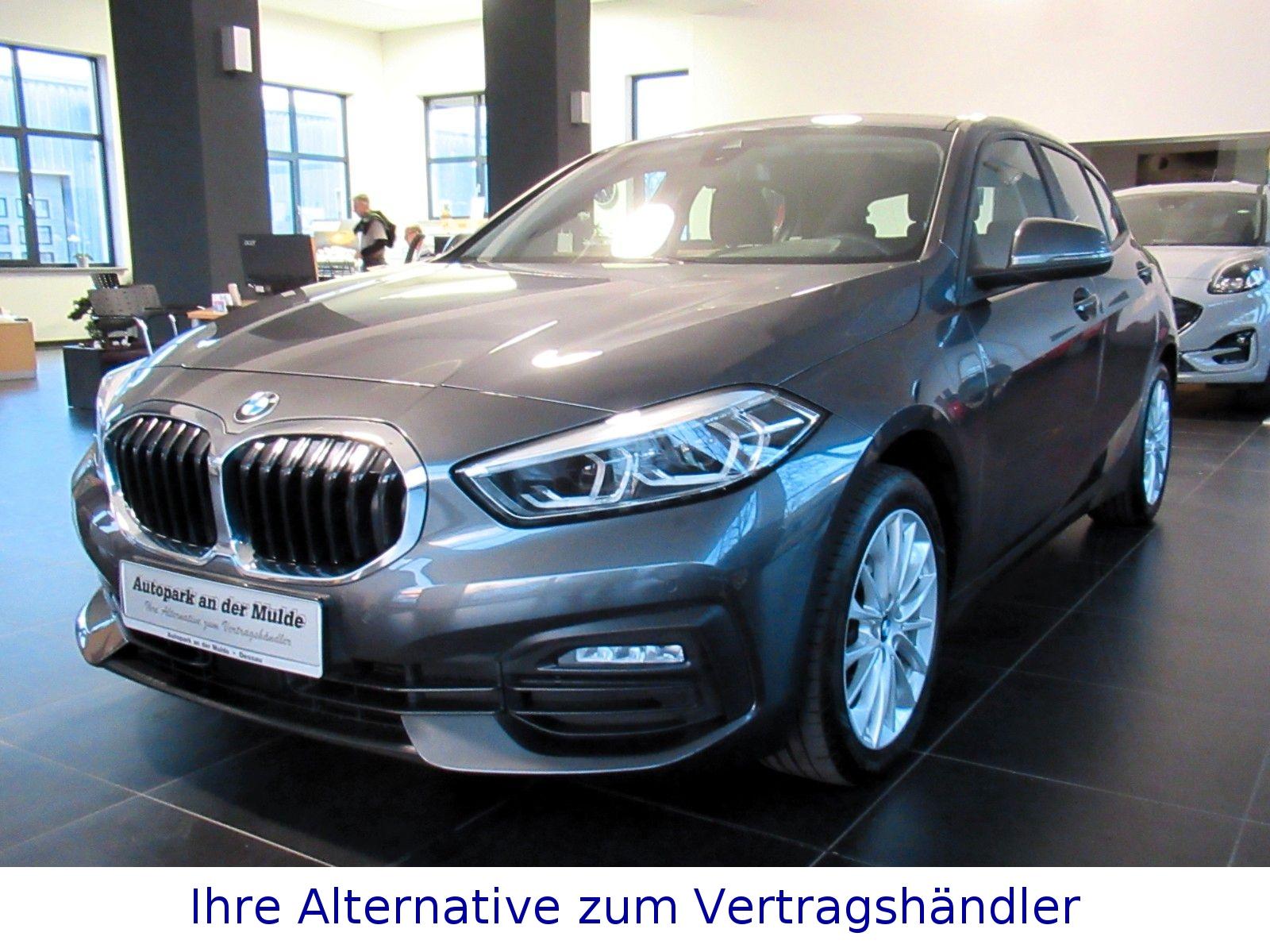 BMW 120dA xDrive*Navi*LED*Live Tacho*SH!