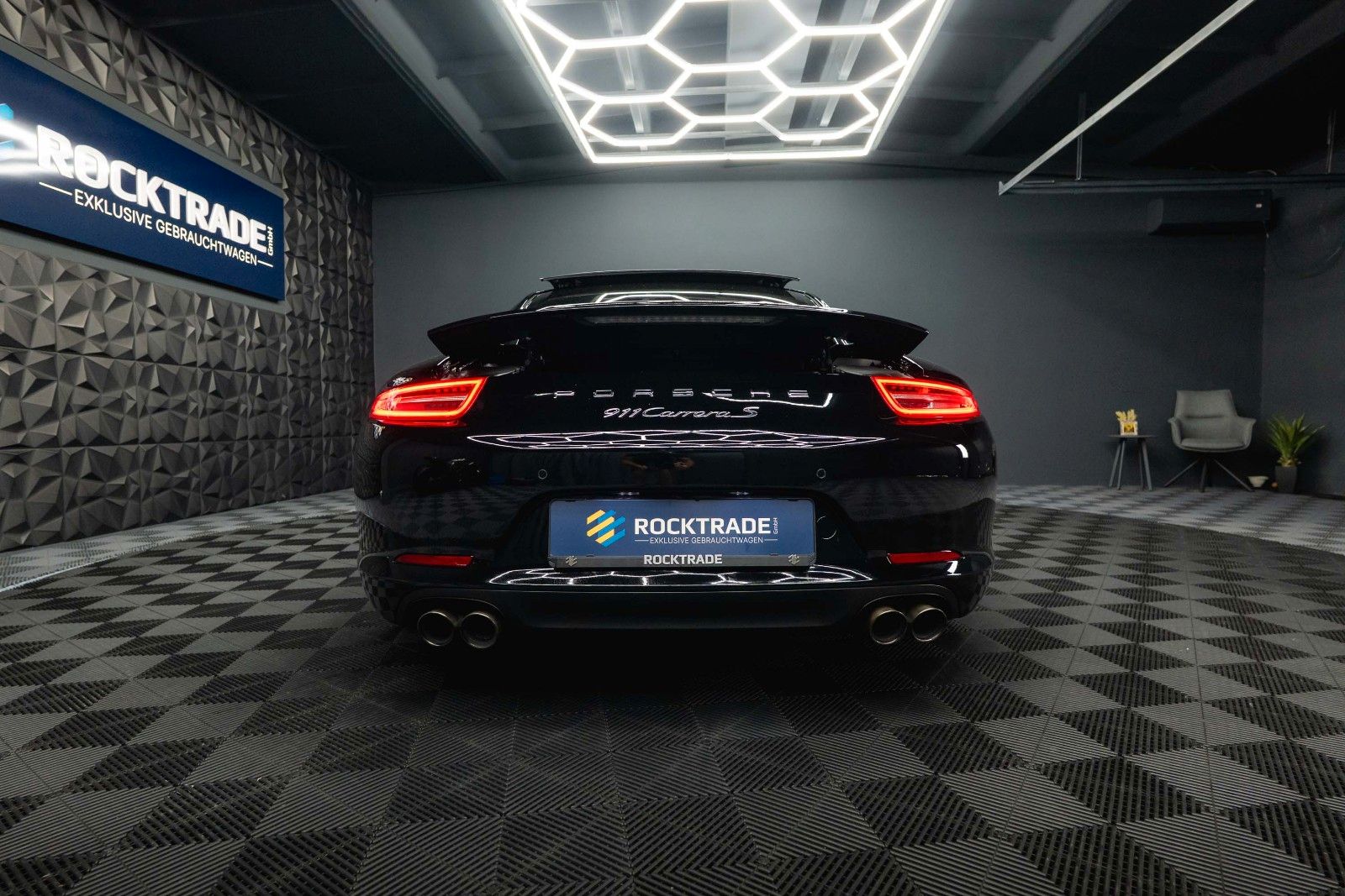 Fahrzeugabbildung Porsche 991 911 Carrera S Black Design Chrono *Pano*LED*