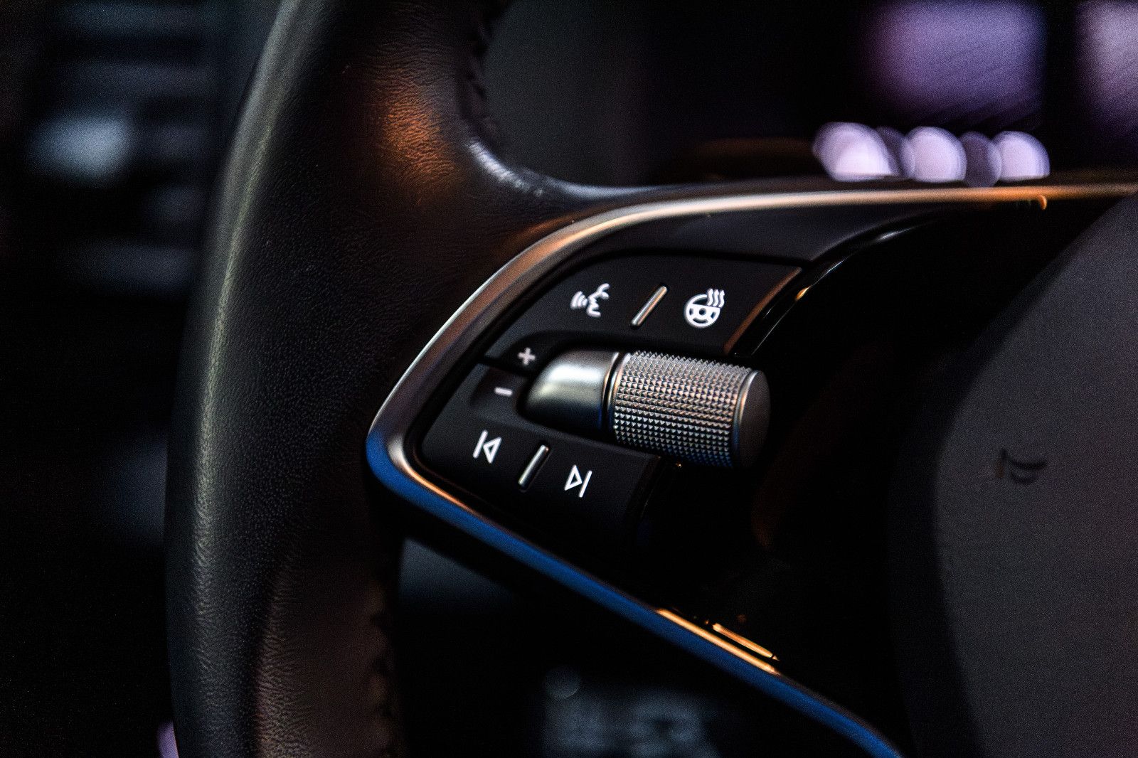 Fahrzeugabbildung SKODA Karoq Selection