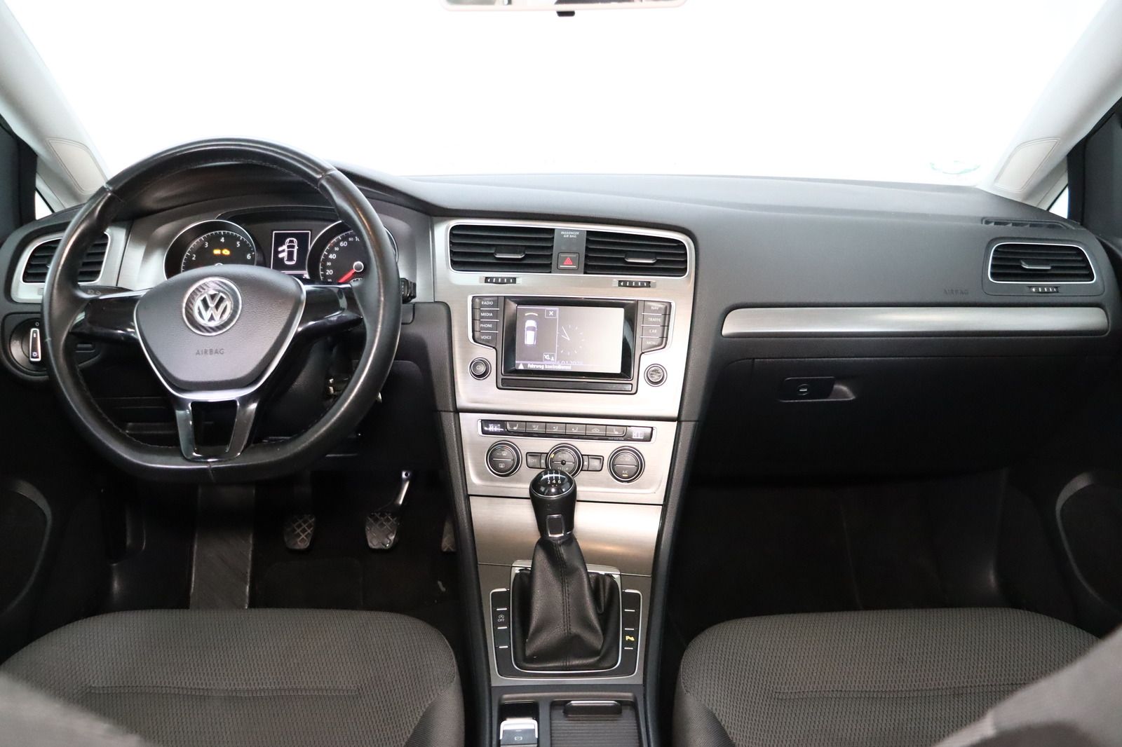 Fahrzeugabbildung Volkswagen Golf 1.4 TSI * PDC * Sitzhzg. * HU/AU neu