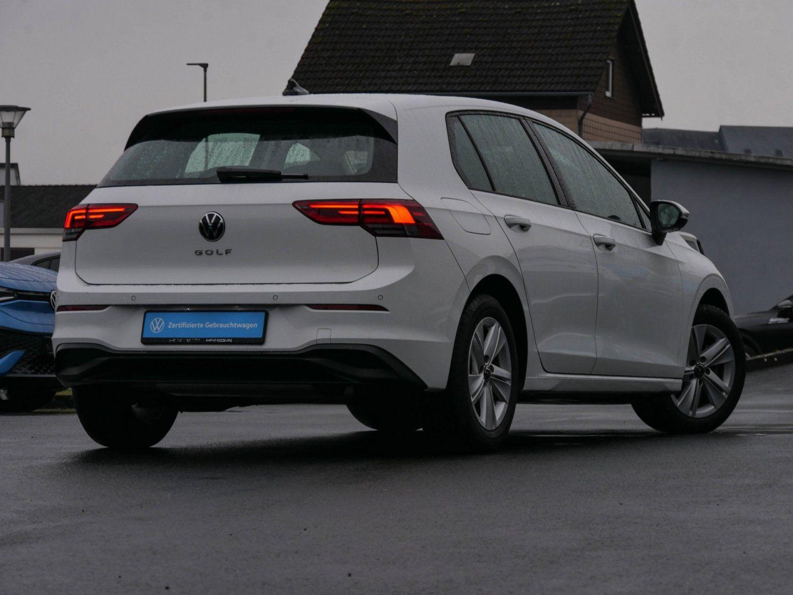 Volkswagen Golf VIII 1.5 TSI Standheizung Navi AppConnect