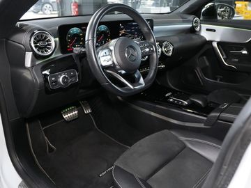 Mercedes CLA 180 Shooting Brake - 9