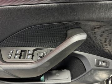 Fahrzeugverkauf 12 Skoda Octavia Combi 1.5 TSI Sportline Matrix AHK