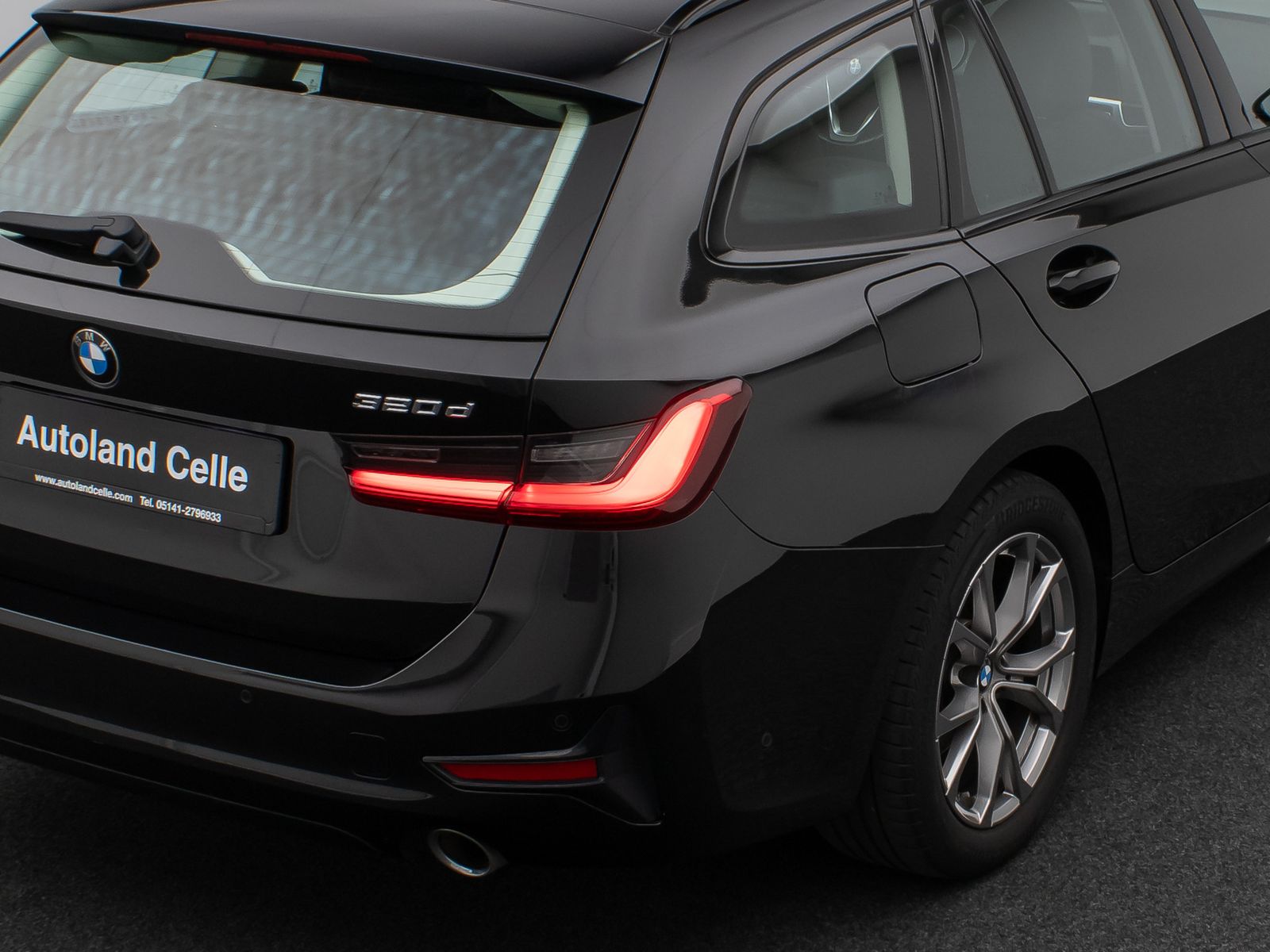 Fahrzeugabbildung BMW 320d Sport Line LED PDC Geschwindigk Indivibual
