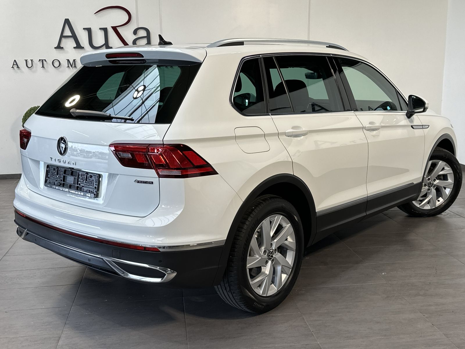 Fahrzeugabbildung Volkswagen Tiguan 2.0 TDI 4M DSG Elegance NAV+LED+AHK+PANO