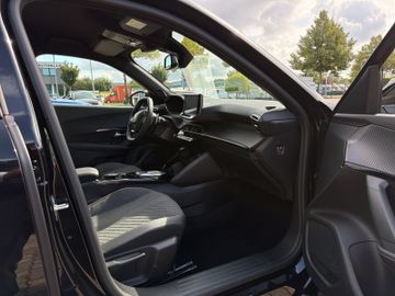 Peugeot 2008 1.2 PureTech 130 Allure KAMERALEDSHZG