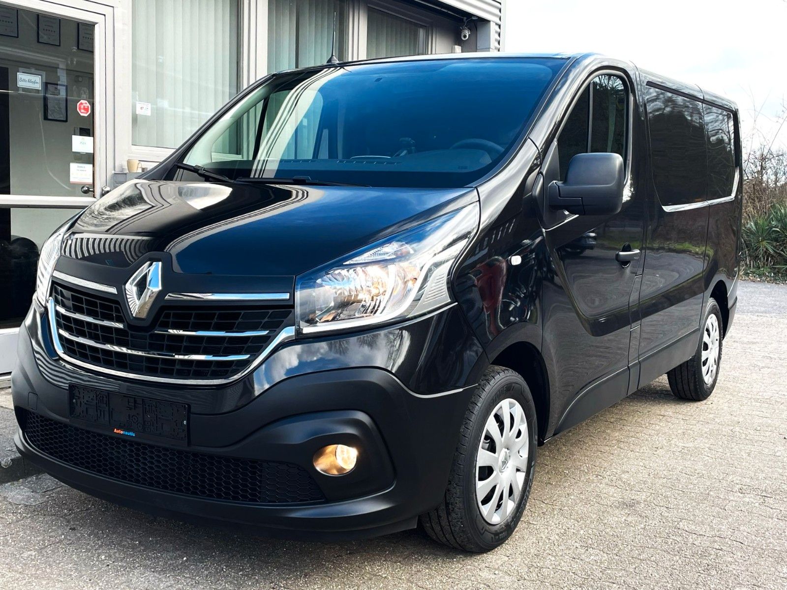 Fahrzeugabbildung Renault Trafic Kasten  L1H1 Komfort KLIMA NAVI MwSt 1.Hd