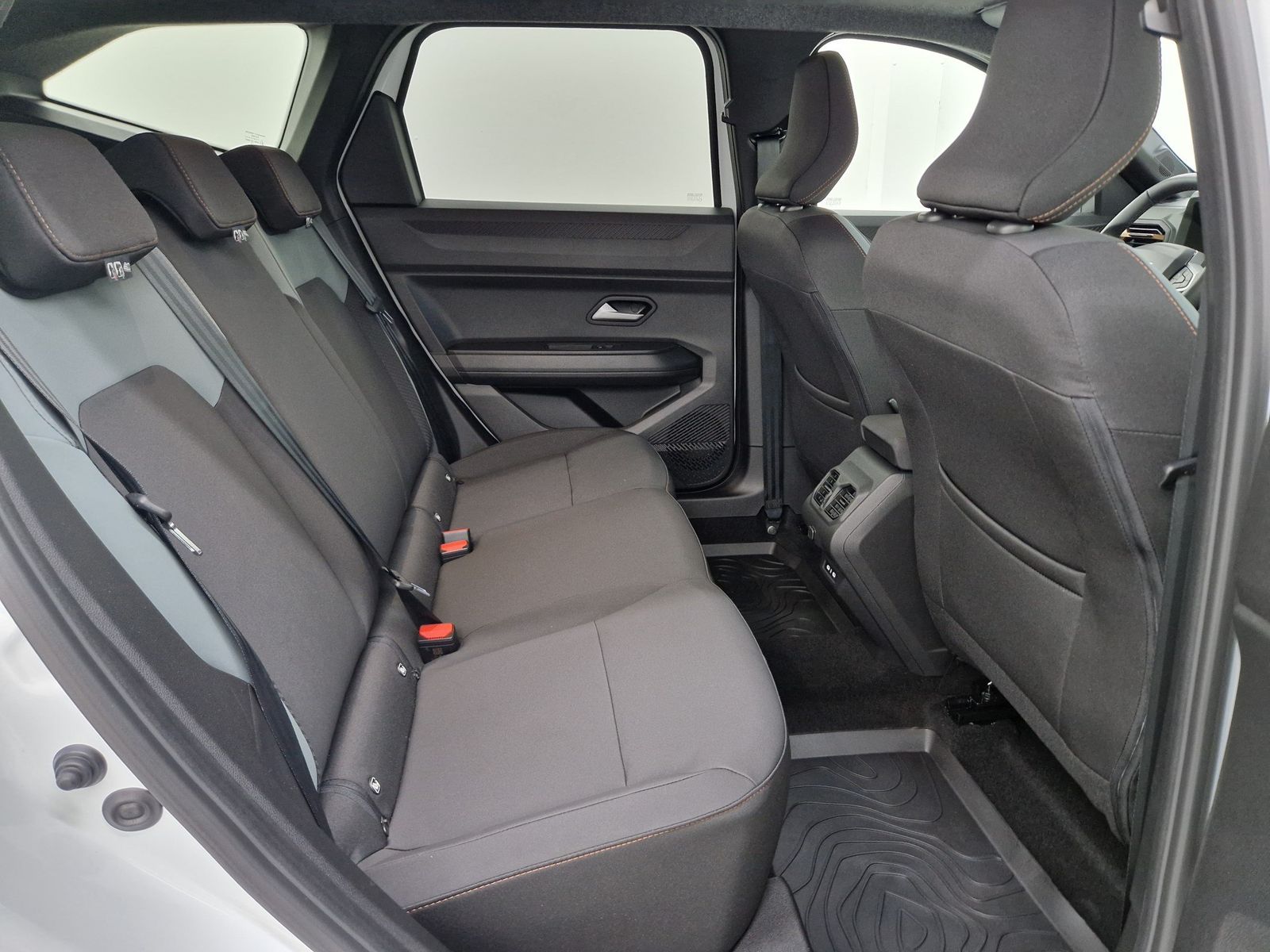 DACIA Bigster  Extreme Hybrid 155 Winter-Plus – Bild 12