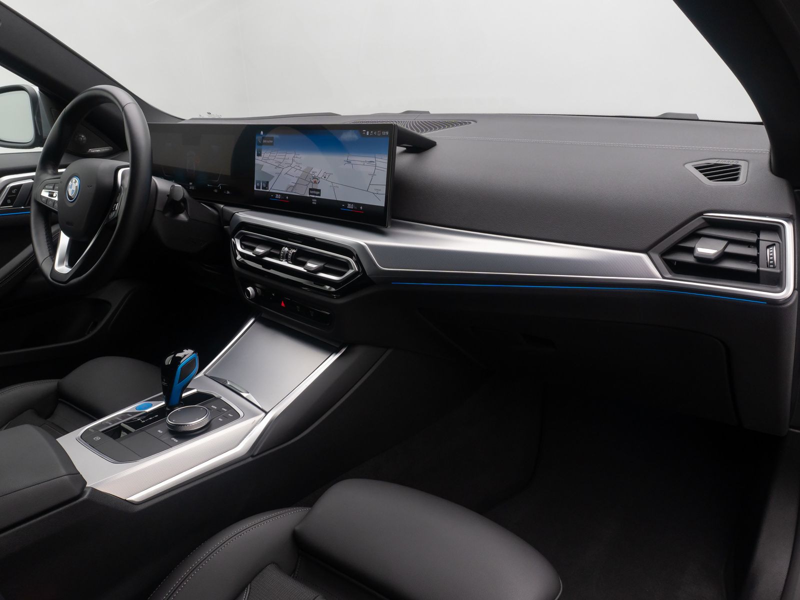 Fahrzeugabbildung BMW i4 eD40 Gran Coupé Kamera HUD DAB H/K Komfort