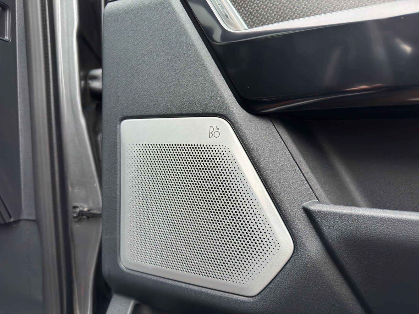 Fahrzeugabbildung Ford Raptor R V8 2025 360° KAM/NAVI/SHZ/AHK/SITZBELÜF