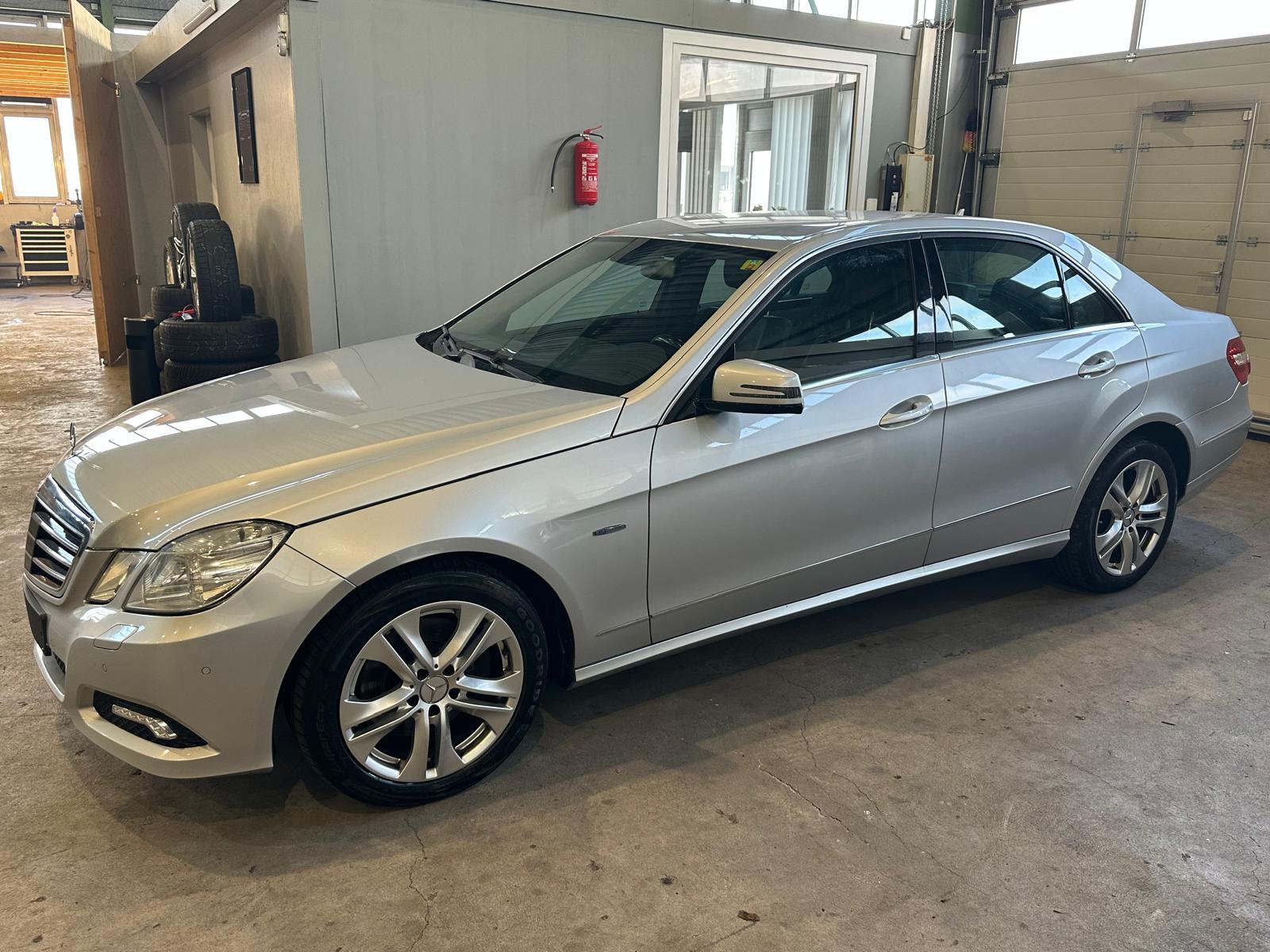 Mercedes-Benz E 350 CGI Avantgarde*AUTOMATIK*DISTRONIC*NAVI*