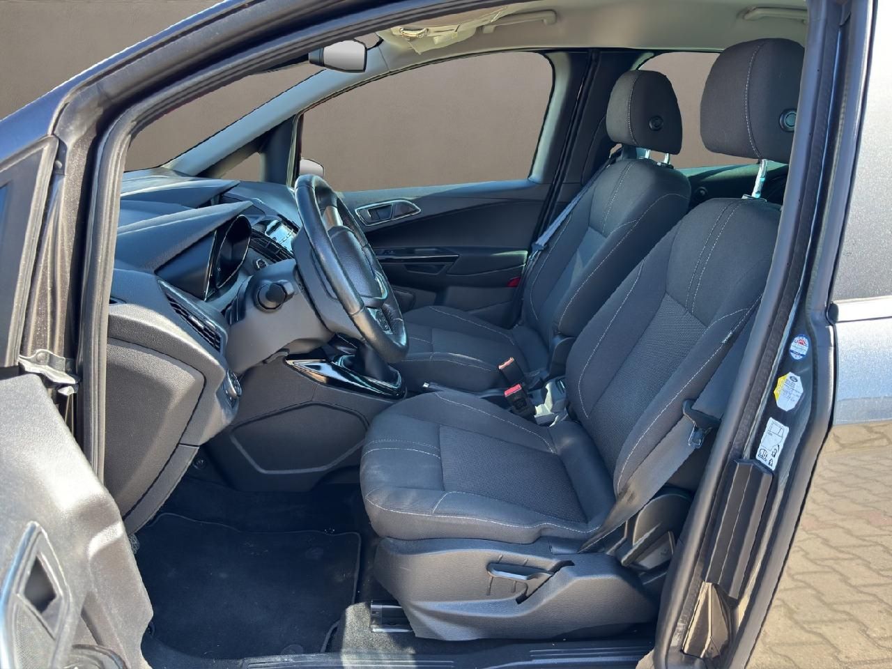 Fahrzeugabbildung Ford B-MAX Titanium