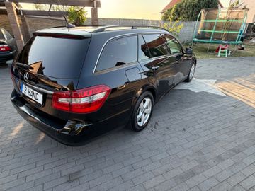 Mercedes E 200 - 8
