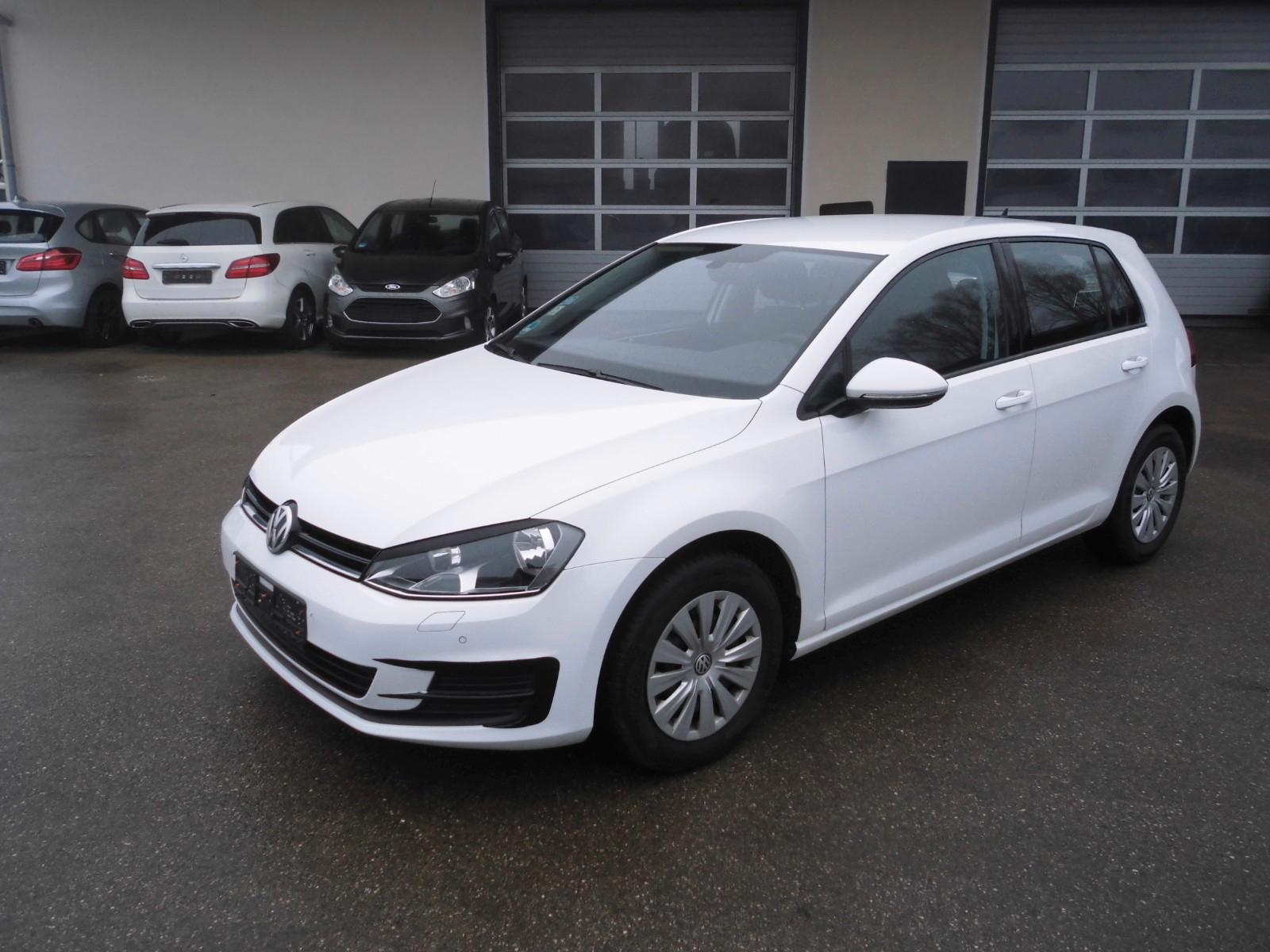 Volkswagen Golf VII Lim. Trendline BMT Navi/PDC/SH/Tempomat