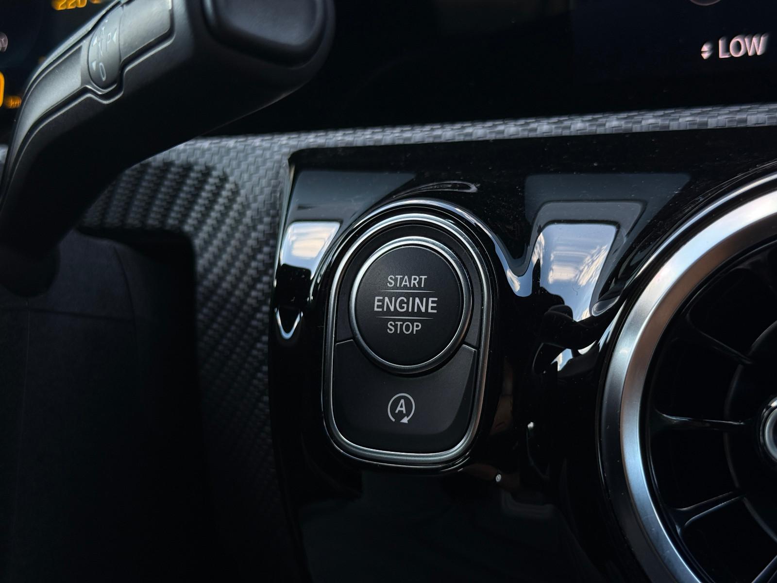 Mercedes-Benz A-Class d Advanced Aut LED SHZ Navi Kamera T-Leder, миниатюра 16