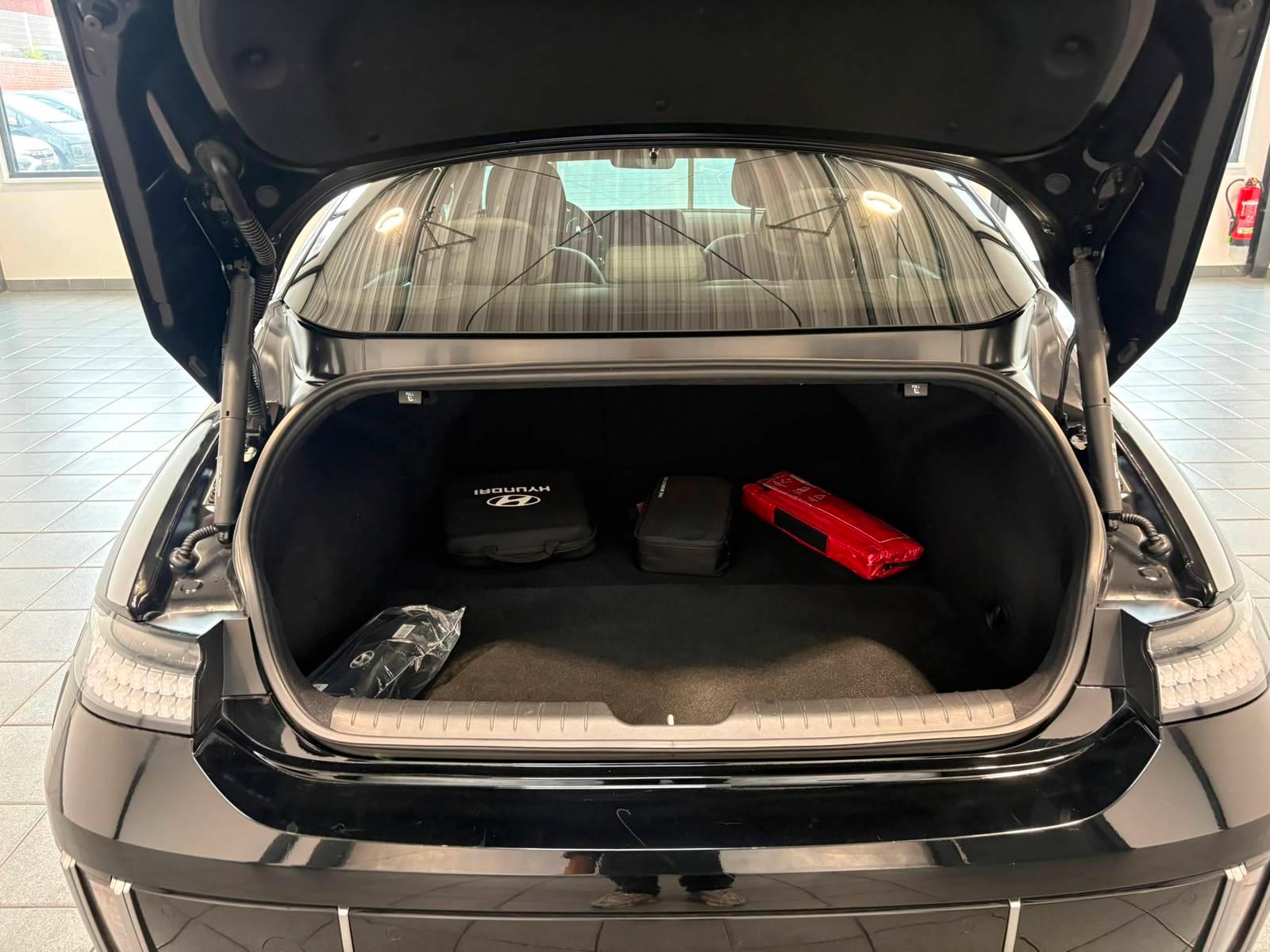Hyundai IONIQ 6 Uniq 77,4 kWh LED|Navi|Klima