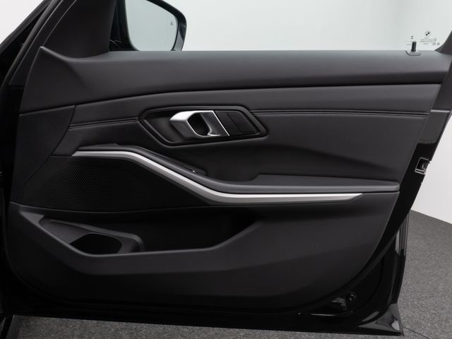 Foto Nummer 31: BMW 320d
