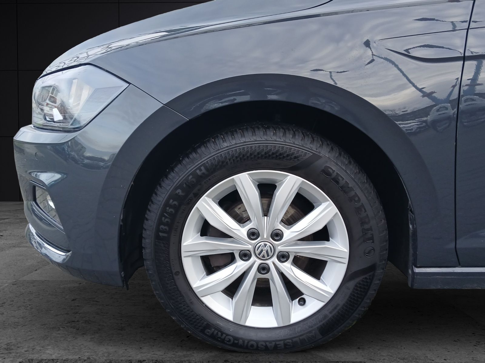 Fahrzeugabbildung Volkswagen Polo TSI Highline Climatronic ACC PDC SH LM