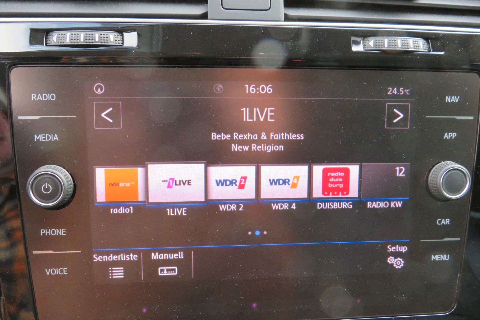 Fahrzeugabbildung Volkswagen Golf TDI IQ.DRIVE ACC NAVI AHK LED SPORTPAKET
