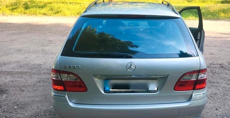 Mercedes-Benz E 280