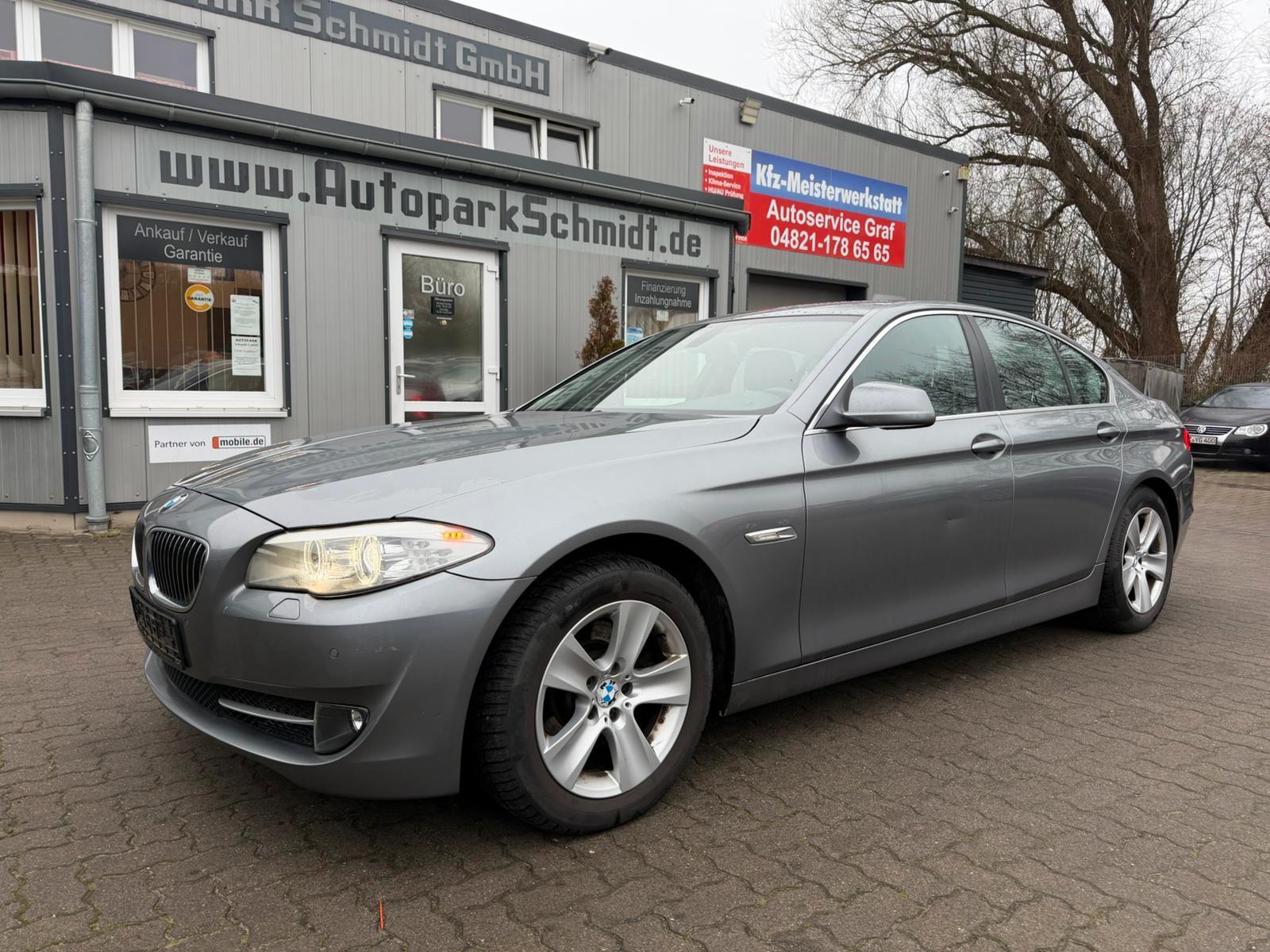 BMW 523i Lim. AHK°PDC°NAVI°XENON°SZHG°TEMP°8xBEREIFT