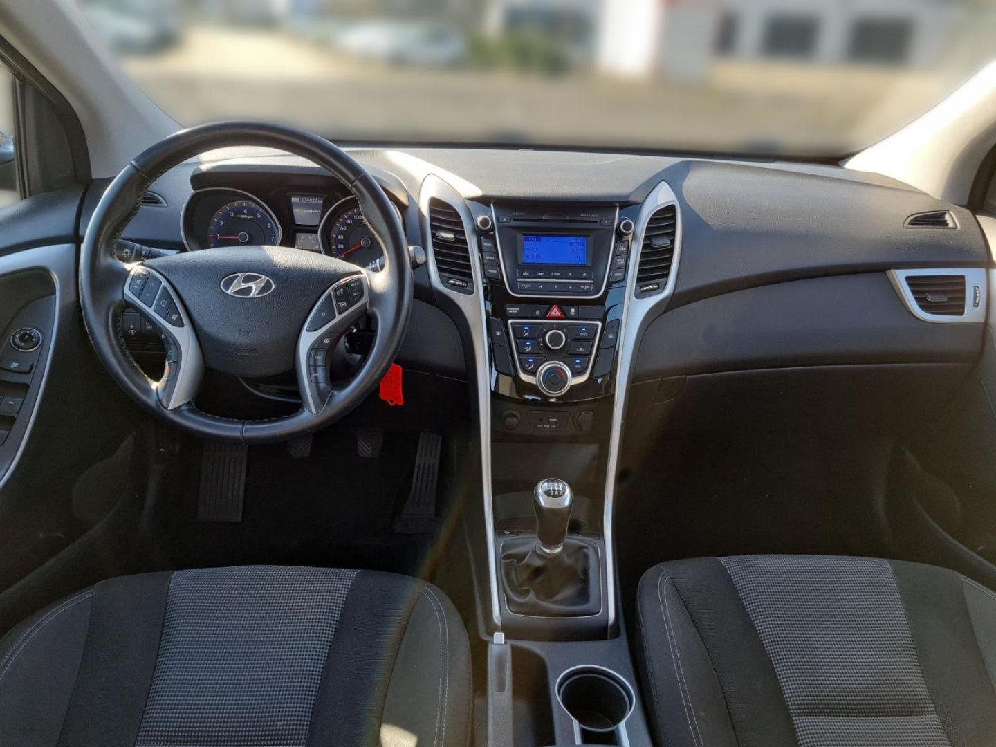 Fahrzeugabbildung Hyundai i30 YES! SILVER 1.6 GDI KLIMA+PDC+TEMPOMAT